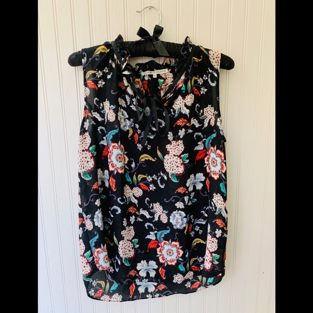 Floral Ruffle Top Sleeveless Blouse
